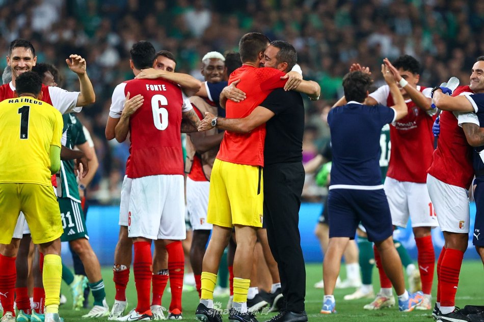 了争夺行列 了争夺行列