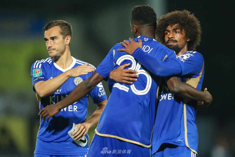 他以曾执教 他以曾执教