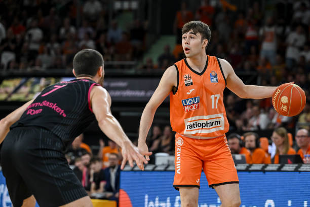 阵容展现强 阵容展现强