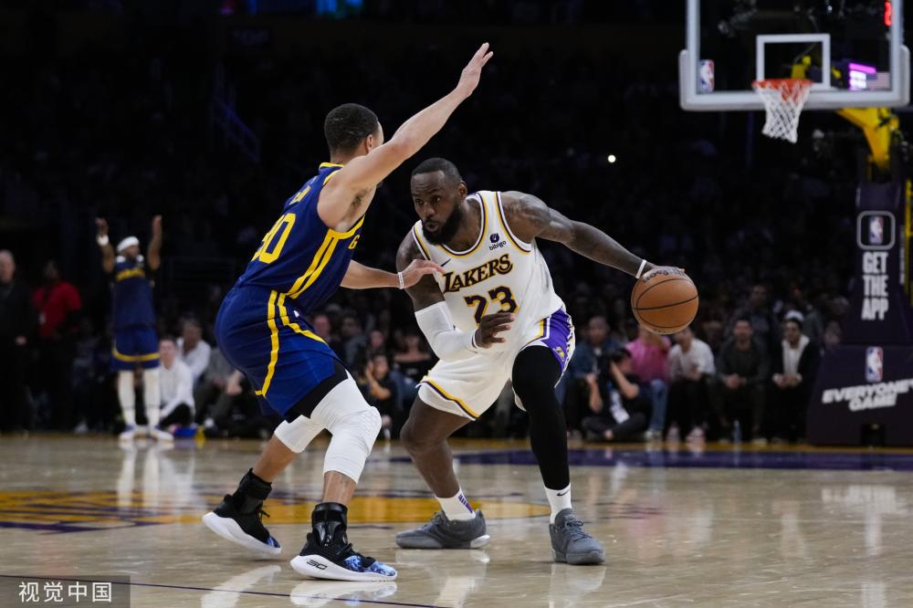 到更衣室氛 到更衣室氛